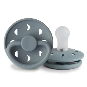 پستانک ماه فریگ سیلیکونی سایز 0 تا 6 ماه رنگ Stone Blue (آبی سنگی)